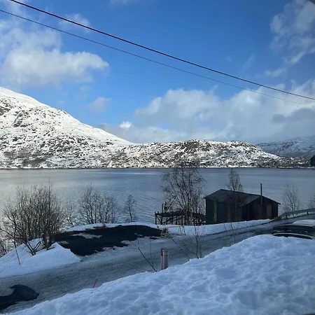 In Ersfjordbotn 2 Bedroom 1 Sleeping Coach Beds Up Too 6 Persons * Tromsø